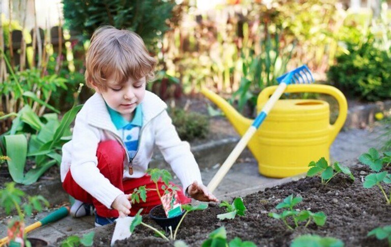 Benefits of Gardening for Children Benefits of Gardening for Children
