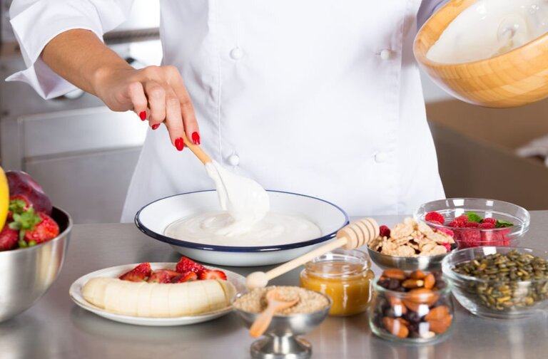 Benefits of Yogurt Makers Benefits of Yogurt Makers
