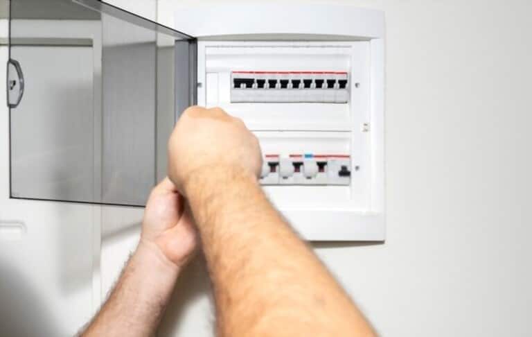 How To Install Under Cabinet Lighting Hardwired How To Install Under Cabinet Lighting Hardwired