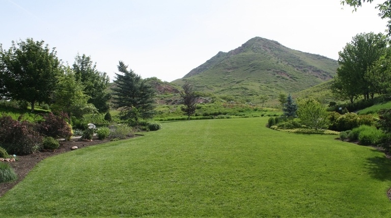 How to Set Up Garden Spheres Stones How to Set Up Garden Spheres Stones